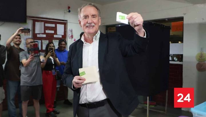 Elecciones Chile 2025: así le fue a Eduardo Artés en Cuba, Vietnam y Rusia