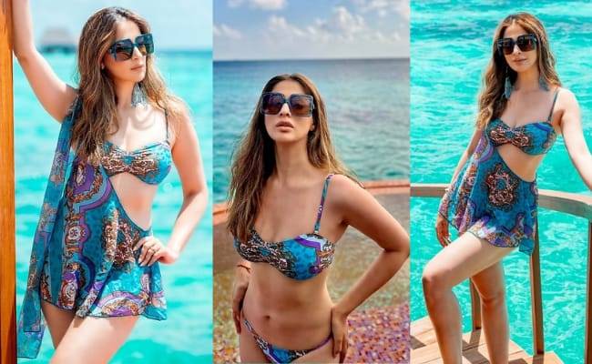 HOT: Raai Lakshmi Stuns In Chic Beachwear