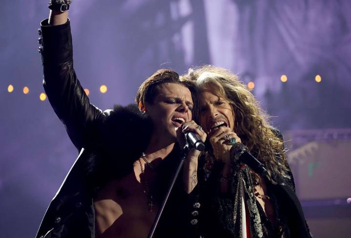 YUNGBLUD Backs Out of Major Tour Over Health Issue