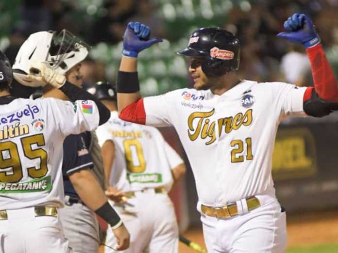 Tigres sacó las garras ante Caribes 8