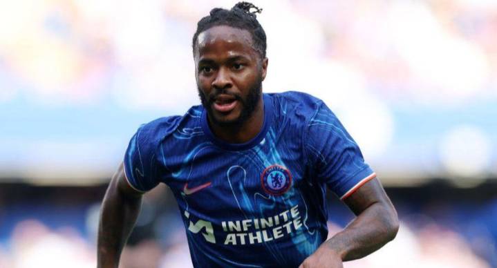 Futbolista sufre robo junto a su familia en Londres; ladrones irrumpen en su casa