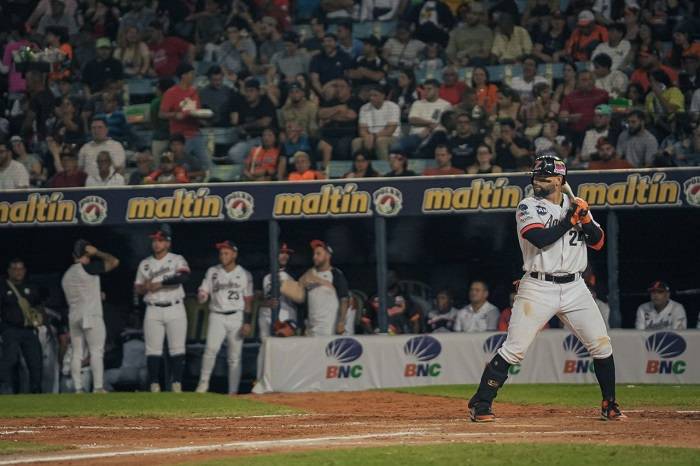 Águilas del Zulia se apoyó en José Godoy para barrer a Tigres de Aragua y acechar el primer lugar de la LVBP (+Video)