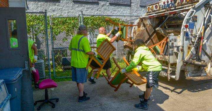 Charleston announces holiday week trash, recycling pick