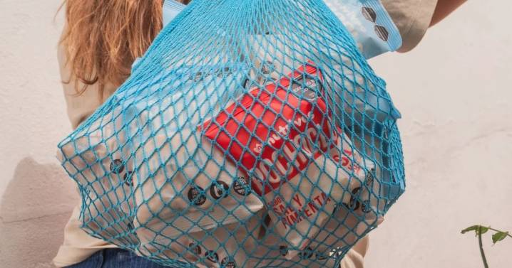 El nuevo snack viral es vegano: pochoclo sabor cebolla que destierra las papas fritas