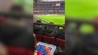 El conmovedor momento de Romeo, un niño con discapacidad visual, "viendo" el fútbol gracias a una tablet háptica