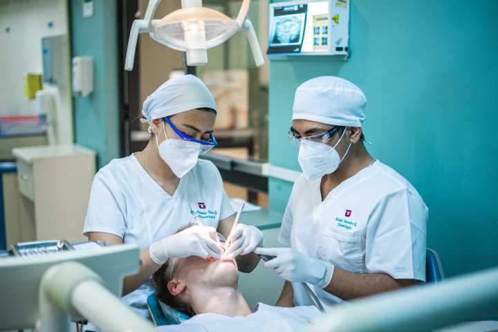 Limpieza dental a bajo costo: Odontología UTalca se suma a la cruzada solidaria de Teletón