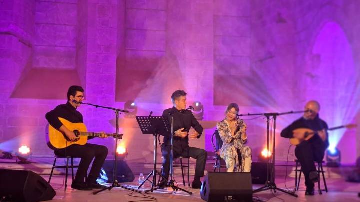 Crítica de Javier Losilla: Auserón vibra en el laberinto del rebétiko