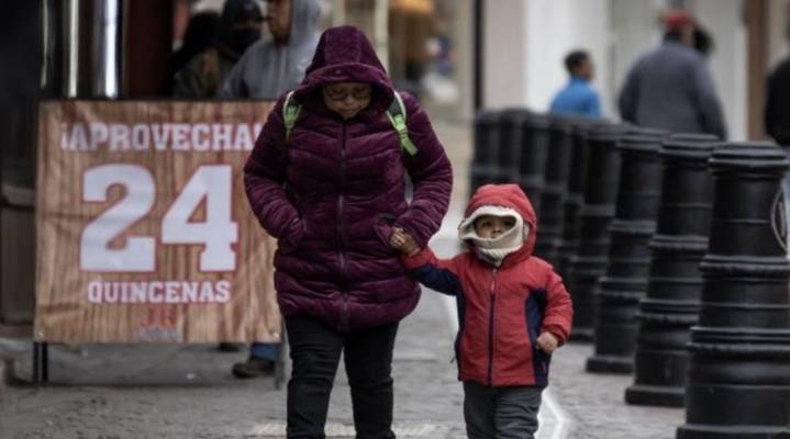 Frente Frío 12 y Onda Tropical 40 azotan México: lluvias, granizo y frío extremo