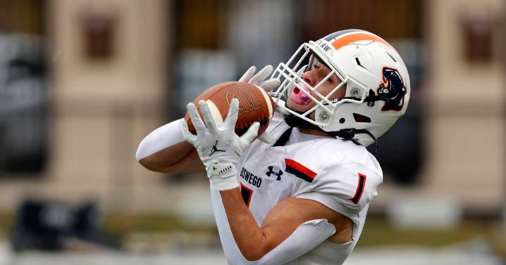 Kendall County quarterfinal IHSA football previews