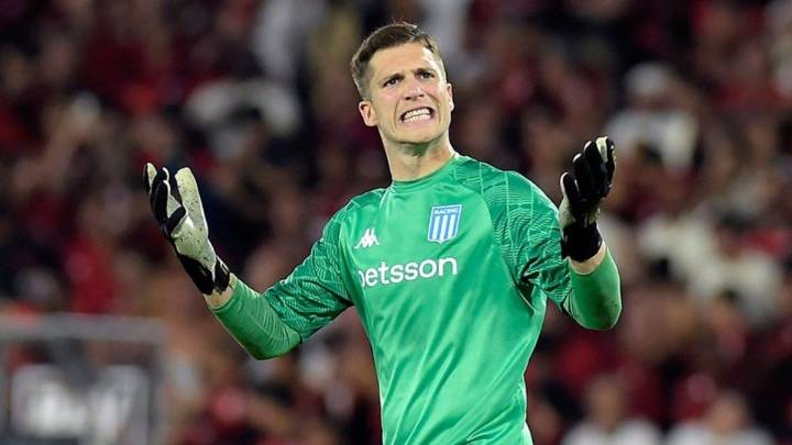 El futuro de Cambeses en Racing: su mánager anticipó una oferta imposible de rechazar