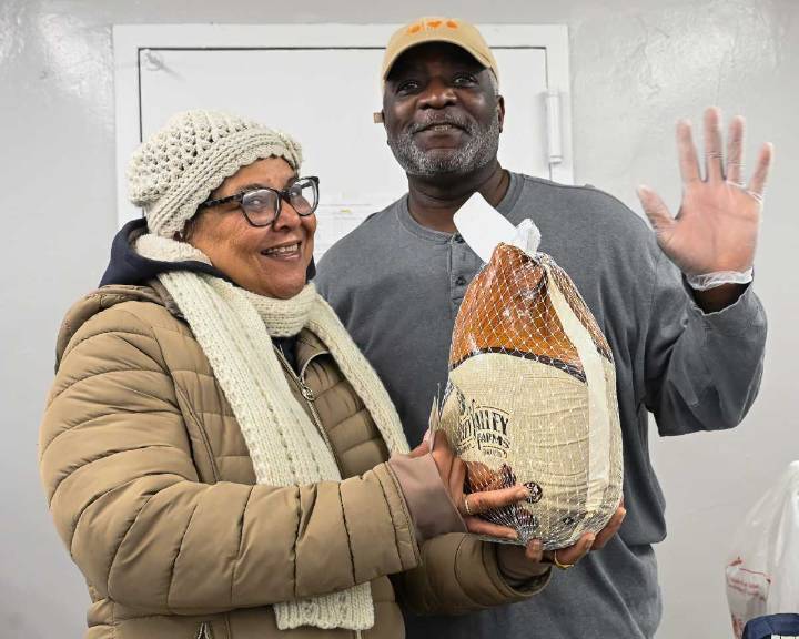 ‘A blessing’: Brooklyn lifts up food-insecure families with Thanksgiving giveaways • Brooklyn Paper