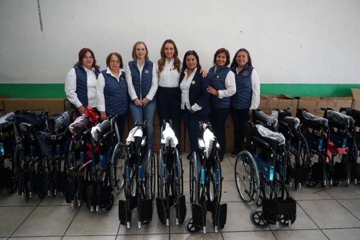 DIF Saltillo y Club Rotarios impulsan apoyo a la movilidad con entrega de sillas de ruedas