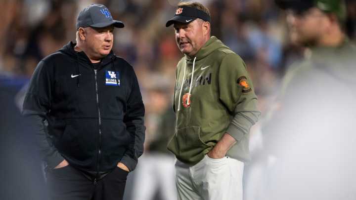 Crowd chants 'Fire Freeze' after Auburn football loss to Kentucky