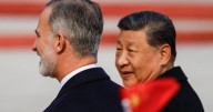 China y España firman acuerdos para fortalecer la cooperación durante visita del rey Felipe
