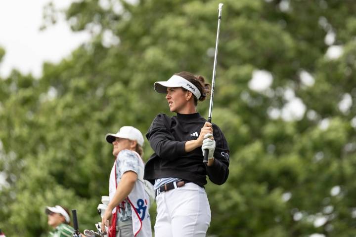 Deadspin | Linn Grant, Grace Kim share lead halfway through The Annika
