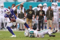 Bills' lack of playmakers among 5 glaring flaws for NFL contenders