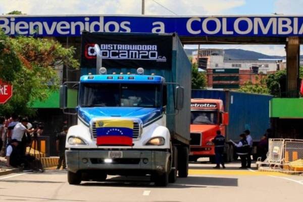 Se estima que la paralización industrial y comercial en la frontera con Colombia alcanza el 75%
