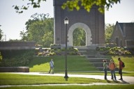 Peoria student earns national award for Buena Vista University