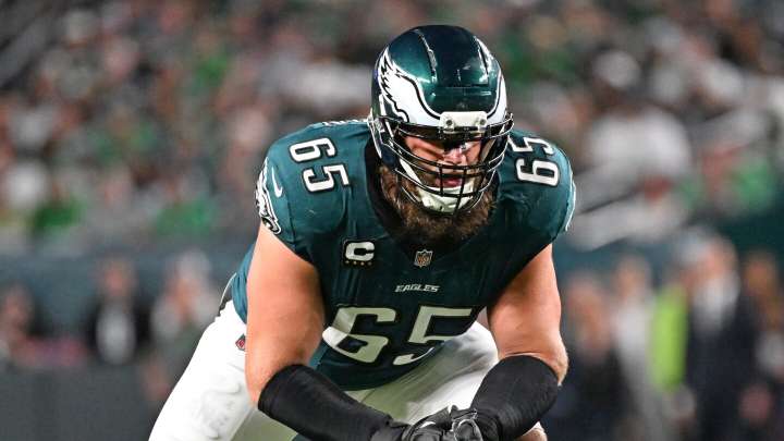 Lane Johnson questionable to return with foot injury