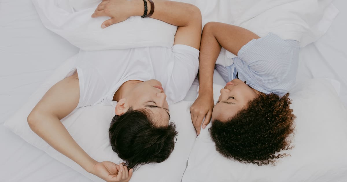 ¿Es mejor dormir desnudo o con ropa? Esto dice la ciencia y cómo puede influir en tu salud