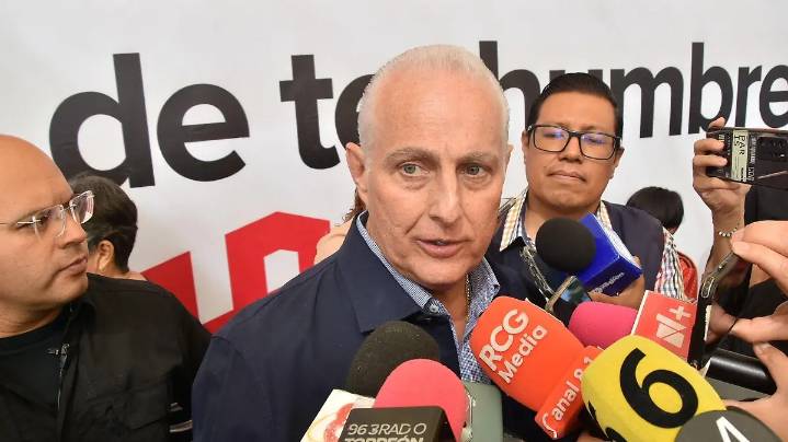 Pide Román Cepeda a su gabinete “cerrar con todo” el 2025