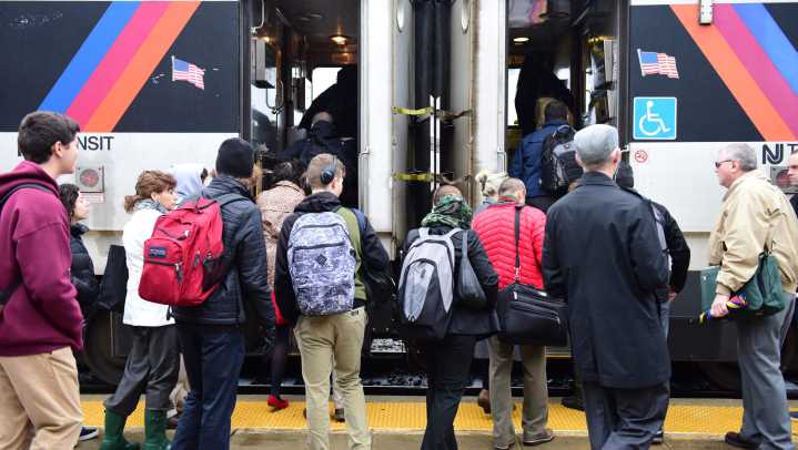 NJ Transit will have extra bus, rail service over Thanksgiving