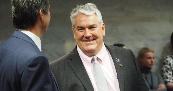 Indiana Senate Republican reports Huntington business bomb threat