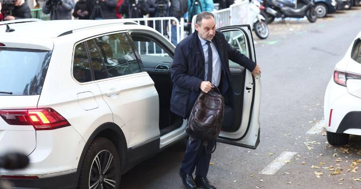 Fiscalía pide prisión sin fianza para Ábalos por el riesgo de fuga