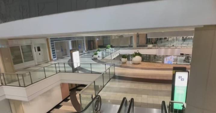 San Francisco Centre mall sold at auction for about $133 million