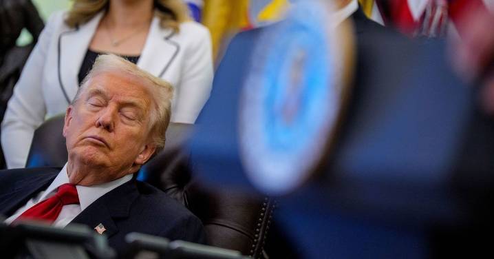 Donald Trump update: Images of Trump appearing to close his eyes during Oval Office event spread across social media