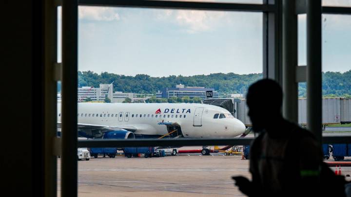 Aeropuertos de D.C. serían afectados por recortes de la FAA