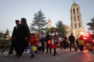 Entre disfraces y calaveritas, el Centro de Saltillo se convierte en pasarela nocturna por el Halloween