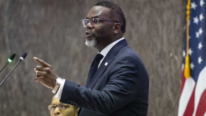 Chicago alders urge Mayor Johnson to slow down on $16.7B budget push