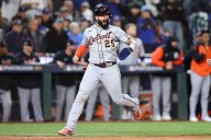 Tigers Surprisingly Give Ex-Yankees All-Star Qualifying Offer: Report