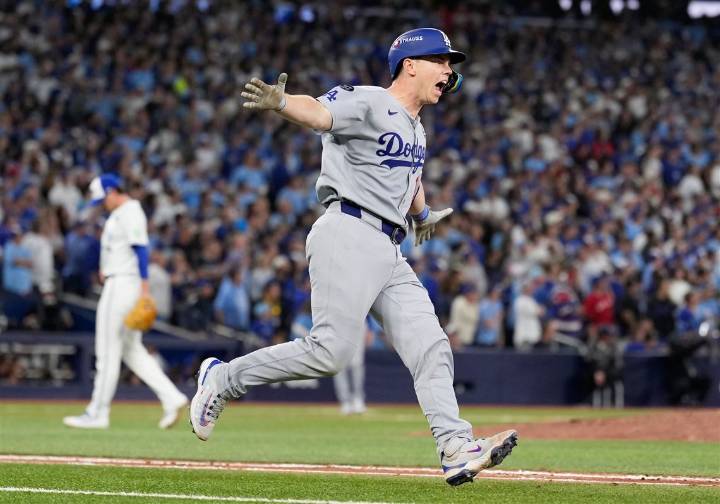 Los Angeles Dodgers repeat as World Series champions, beating Toronto Blue Jays in extra innings