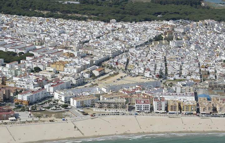 Barbate, playa y pinares