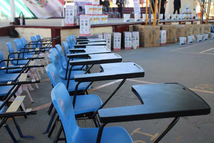 Entrega SEyD materiales y equipo a seis escuelas de Juárez con programa “Juntos Construimos”