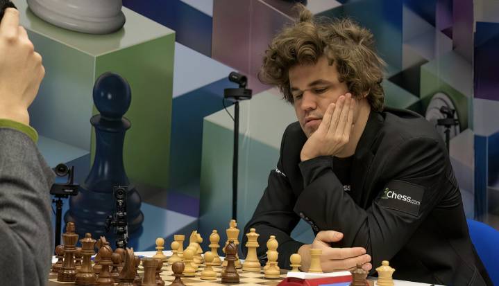 Magnus Carlsen Booted Out of Church for Wearing Jeans