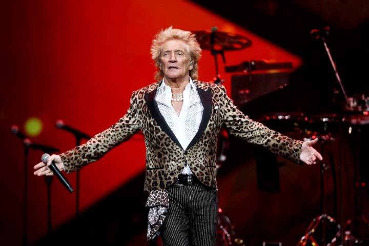 Rod Stewart returns to Rocket Arena 'One Last Time'