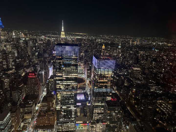 NYC Museum of Ice Cream's 'Pinkmas' holiday event offers stunning views of city