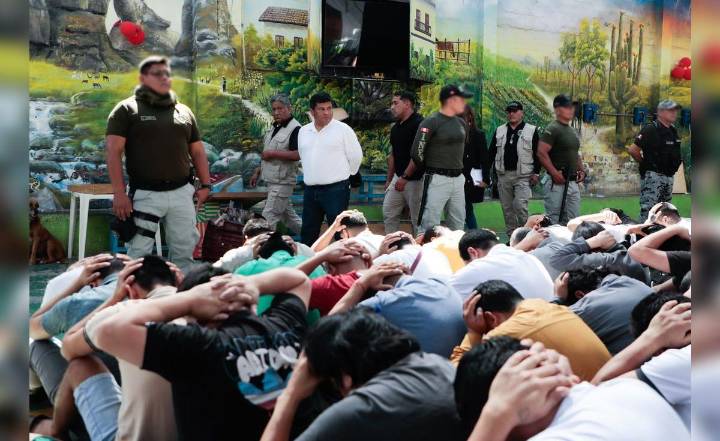 Trasladan 252 presos peligrosos a cárceles de Challapalca Cochamarca, Ancón 1 y Ancón 2