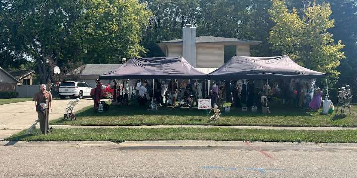 Fairfield woman receives threatening note after Halloween display complaints