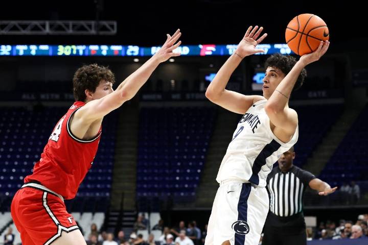 Deadspin | Late run by Penn State puts away pesky Fairfield in opener