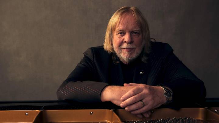 Legendary Yes Keyboardist Rick Wakeman Underwent "Corrective" Brain Surgery