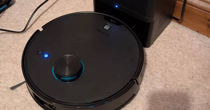 'Impressive' robot vacuum cleaner is £150 off but you'll have to be quick