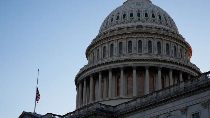 El Senado de EEUU logra un acuerdo para poner fin al cierre del Gobierno más largo de la historia