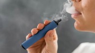 Vapeo en menores: alerta por sus consecuencias y el riesgo de enfermedades respiratorias graves