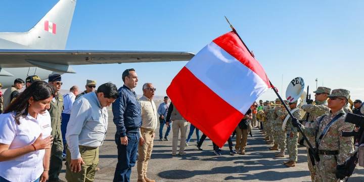 Tensión en la frontera entre Chile y Perú: más de 100 kilómetros resguardados por militares peruanos y el llamado a Boric