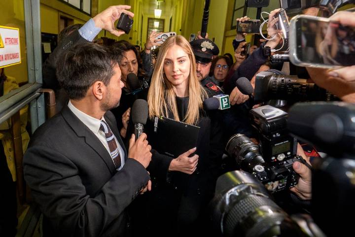 La fiscalía pide un año y ocho meses de prisión para Chiara Ferragni, acusada de estafa agravada
