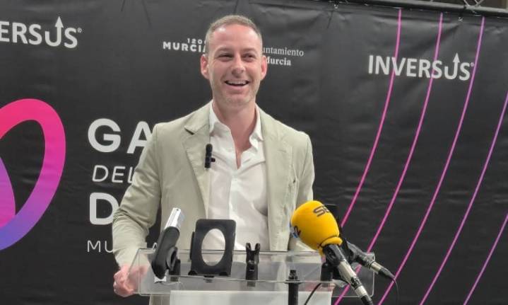 Deportes | La Ciudad del Tenis Carlos Alcaraz remoza sus pistas de pádel y el campo de fútbol 7 en El Palmar